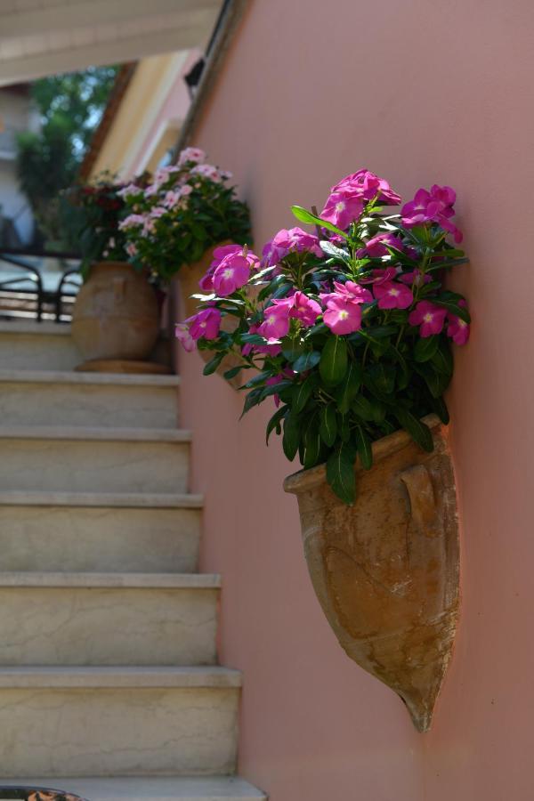 La Maisonette House In The Heart Of Liapades Close To Rovinia Beach & Paleokastritsa Екстер'єр фото